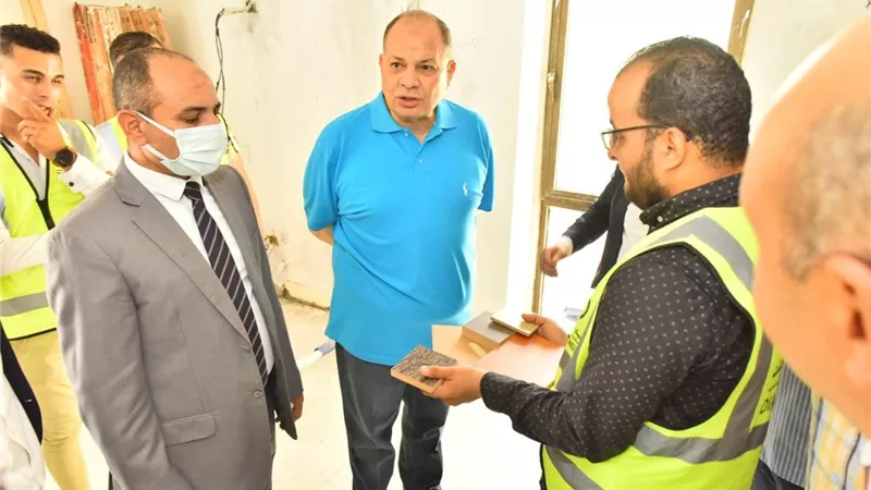 محافظ أسيوط يتفقد تطوير قاعة المجلس التنفيذي بالديوان العام ..صور