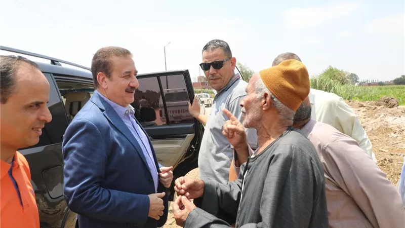 إستجابة للأهالي:محافظ المنوفية يكلف بإزالة البربخة العشوائية لترعة مؤنسة..صور