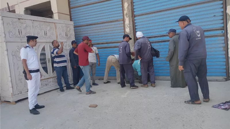 جهاز العاشر من رمضان يشن حملة مكبرة لإزالة الإشغالات .. صور