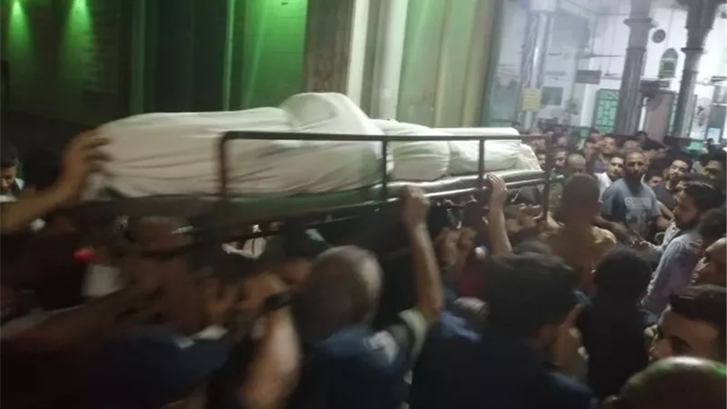 الالاف يشيعون جنازة يوسف الشريف بطل مصر وافريقيا للدراجات بمقابر أسرته بالمنصورة