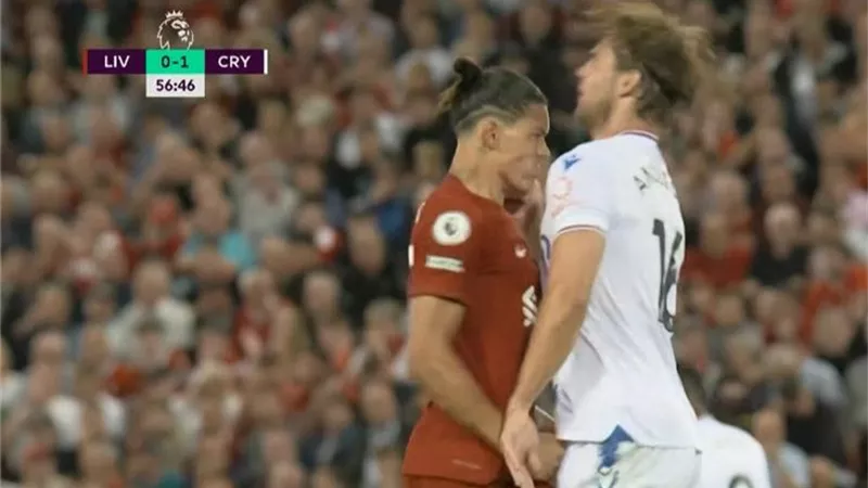 ليفربول يخسر نونيز 3 مباريات للإيقاف