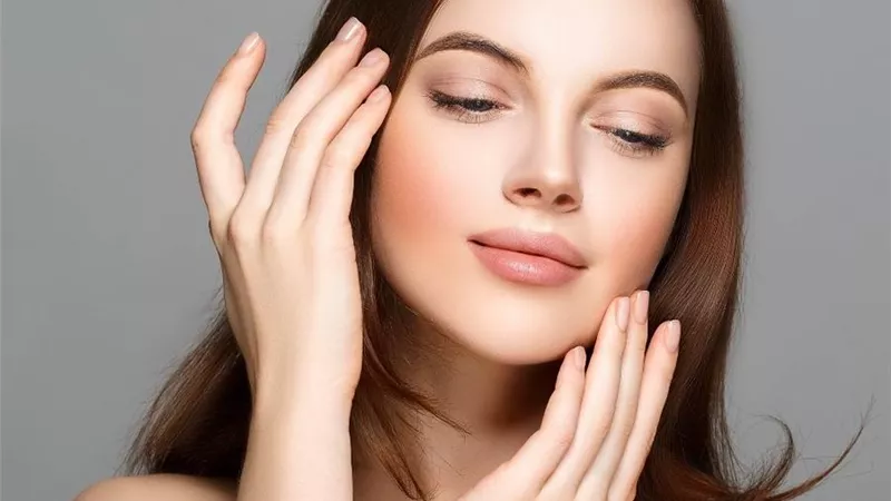 تعرف على الاطعمة التى تعزز صحة البشرة