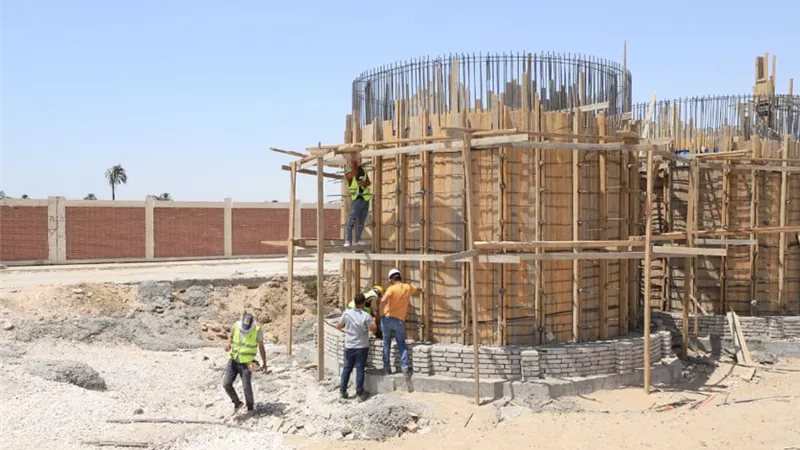 مياه أسيوط تتابع الموقف التنفيذي لمشروعات حياة كريمة