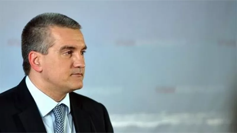 رئيس شبه جزيرة القرم يعلن فرض حالة الطوارئ