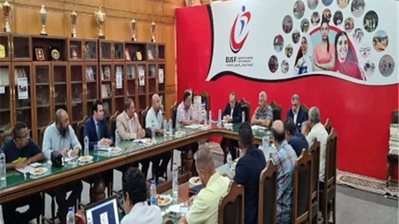 اللجنة التنفيذية لبطولة العالم للجامعات للإسكواش تناقش استعدادات مصر لاستضافتها