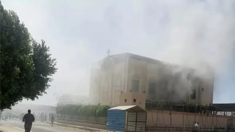 السيطرة على حريق كنيسة المنيا الجديدة ولا اصابات فى الارواح