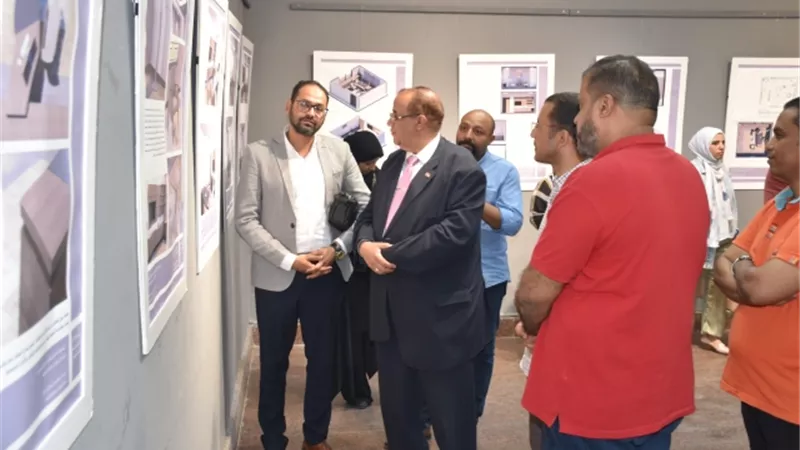 رئيس جامعة الأقصر يفتتح ثلاثة معارض تشكيلية بكلية الفنون الجميلة