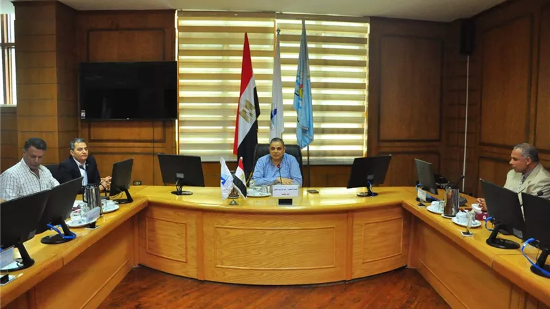 رئيس جامعة كفرالشيخ يترأس اجتماع مجلس شئون خدمة المجتمع وتنمية البيئة
