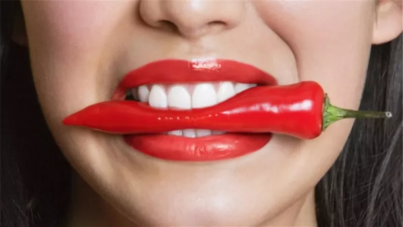 يقى من السمنة ويهدئ آلام المعدة .. 5 فوائد مذهلة للفلفل الحار
