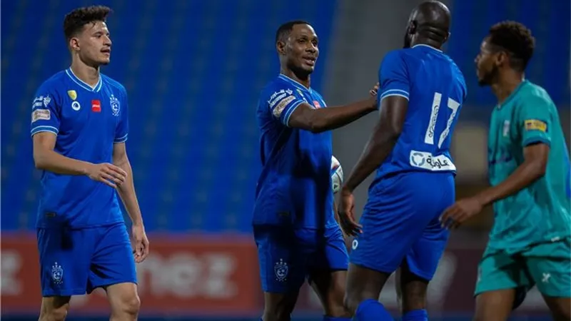 الهلال السعودى يهزم الشعلة وديًا بثنائية إيجالو