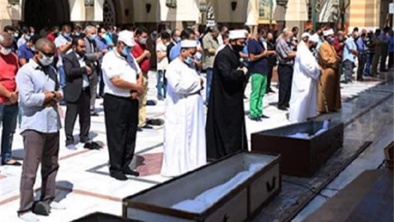 ماذا يحدث للميت عند صلاة أربعين رجلا عليه في الجنازة ؟