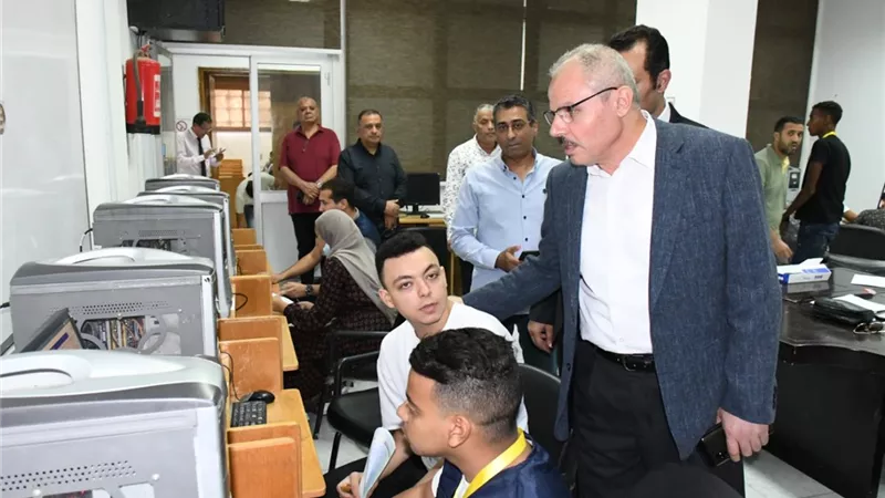 360 طالب سجلوا رغباتهم في المرحلة الاولى بمكتب تنسيق جامعة القناة..صور