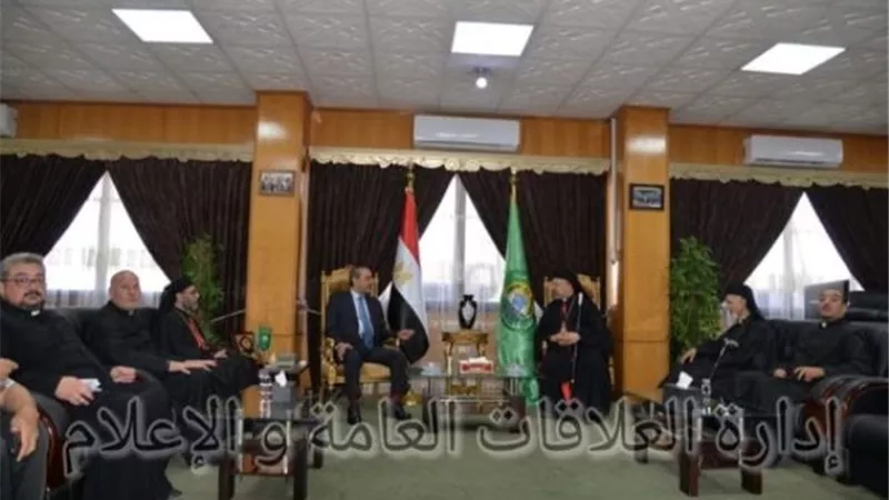 الأنبا إبراهيم إسحق بطريرك الكنيسة الكاثوليكية يزور الإسماعيلية
