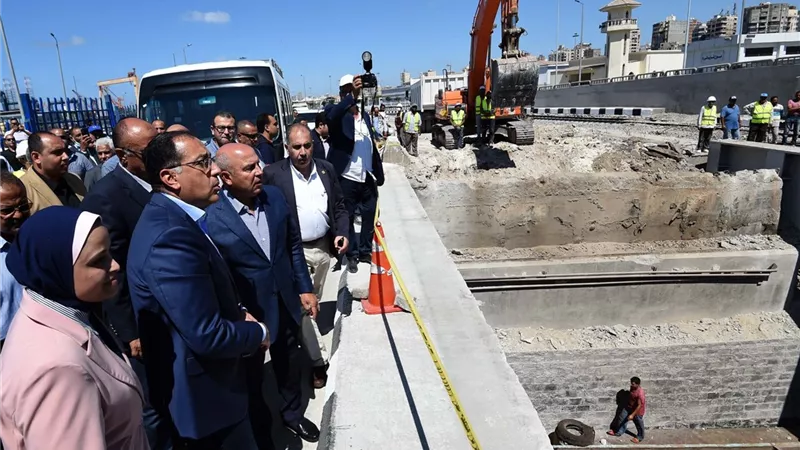 رئيس الوزراء يؤكد أهمية المشروعات في الموانئ المصرية لدعم خطة الدولة نحو دفع حركة الصادرات