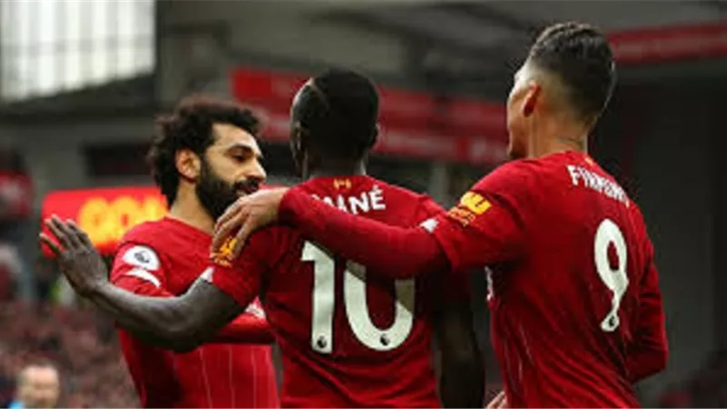 لتعويض رحيل السنغالى.. ليفربول يصارع روما على ضم جناح ريال مدريد