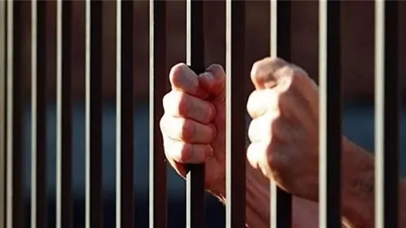 ضبط شخصين استعرضا بسيارتهما وعرضا حياة المواطنين للخطر بالغردقة