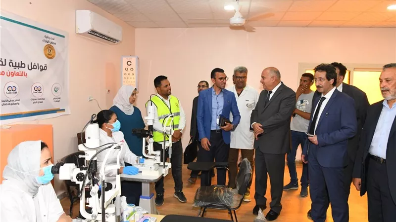محافظ قنا يتفقد فعاليات قافلة جامعه طنطا الطبية بمستشفى قنا العام