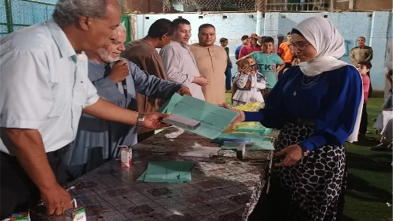 تكريم 40 طالب وطالبة من المتفوقين علميا بمركز شباب العبادلة بطوخ