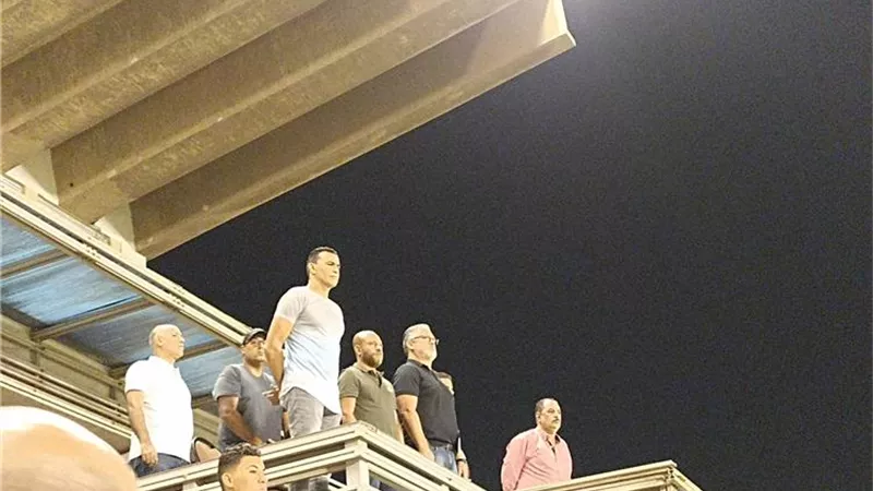 جهاز منتخب مصر الأوليمبي يحضر مباراة الأهلي وإيسترن كومباني