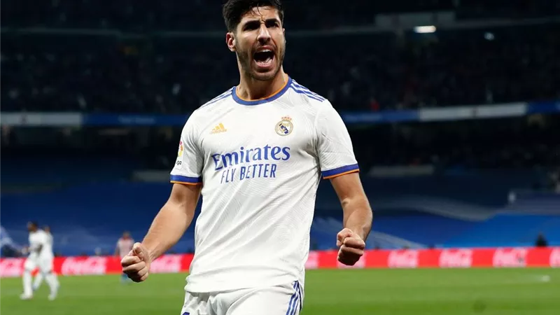 نجم ريال مدريد فى طريقه الى ليفربول