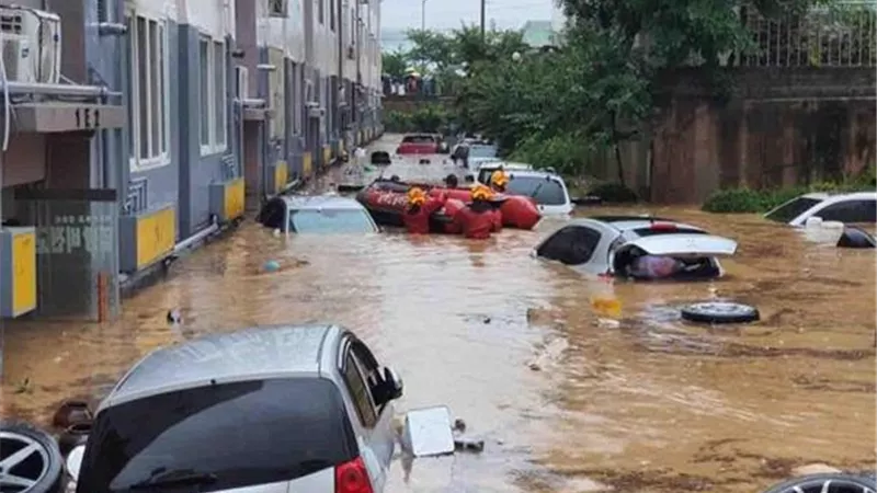 مصرع 16 شخصا جراء فيضان غربي الصين