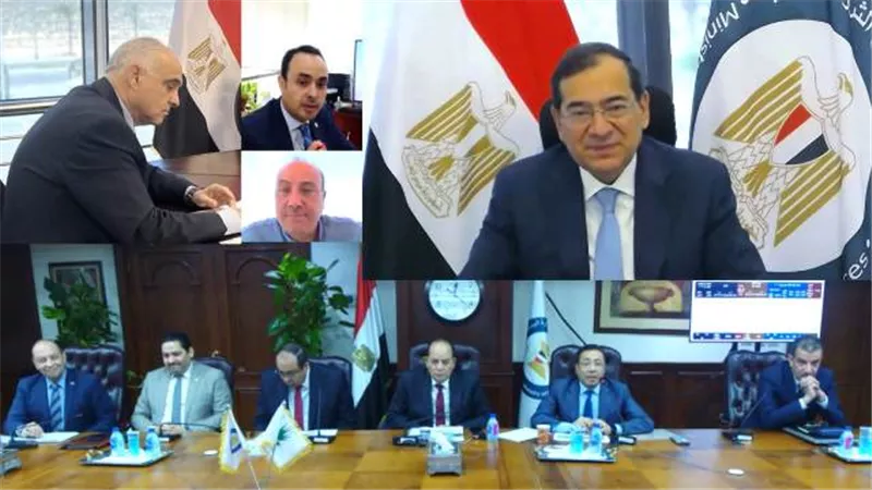 الملا يتابع تنفيذ المشروع القومى للتوسع فى استخدام الغاز لتموين السيارات كوقود