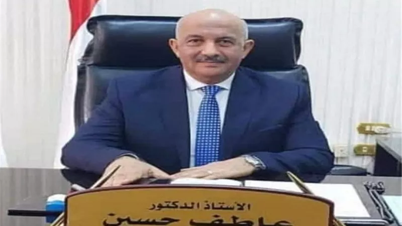 تكليف الدكتور عاطف خليفة بتسيير اعمال جامعة الزقازيق