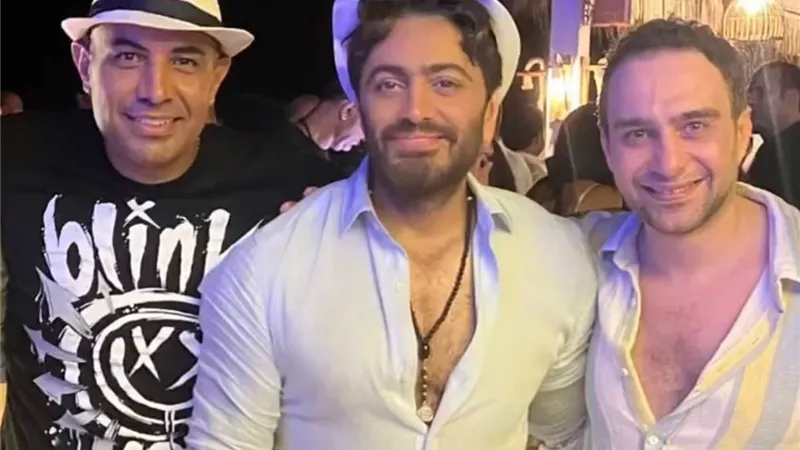 بالصور .. حسام حبيب في سهرة صيفية بصحبة تامر حسني ونجوم الأغنية بالساحل الشمالي