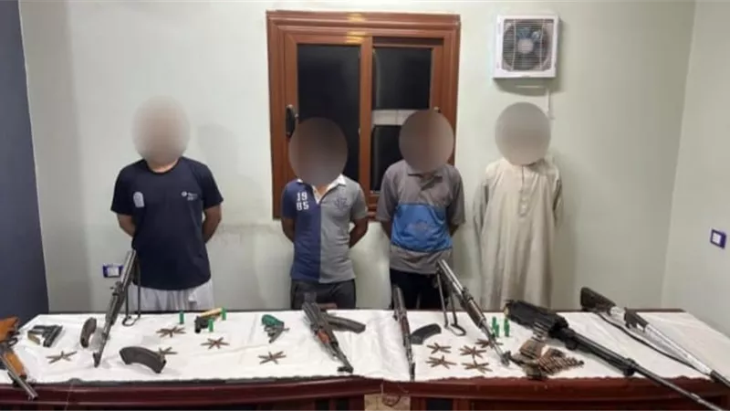 ضبط 10 قطع سلاح نارى فى حملة أمنية بأسيوط