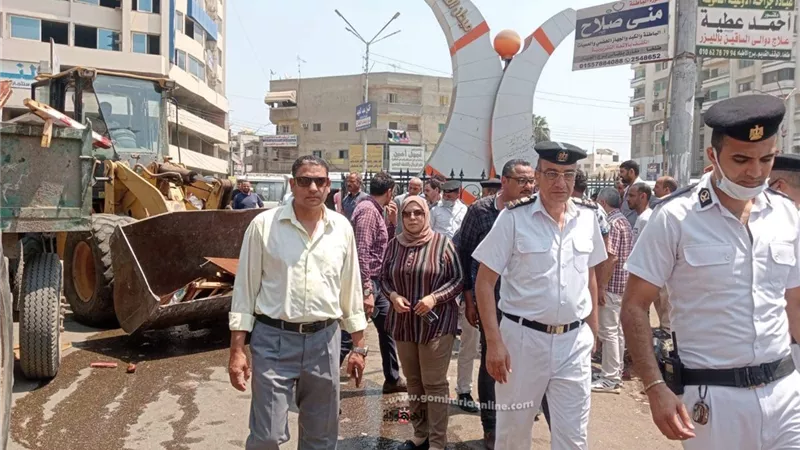 مرافق الدقهلية تشن حملات مكثفه و تزيل سوق عشوائى بطلخا
