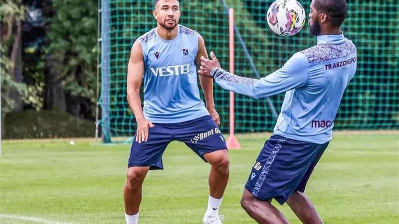 تريزيجيه يقود تشكيل طرابزون أمام أنطاليا سبور بالدورى التركى