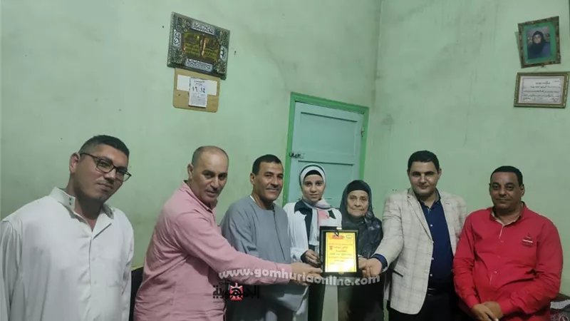 مستقبل وطن بناصر يكرم اوائل الشهادات