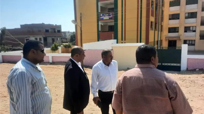رئيس مدينة الواسطى يتابع مستجدات الموقف التنفيذي لتطوير ورفع كفاءة واحة ميدوم