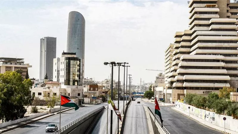 تراجع احتياطي النقد الأجنبي بالأردن إلى 16.6 مليار دولار