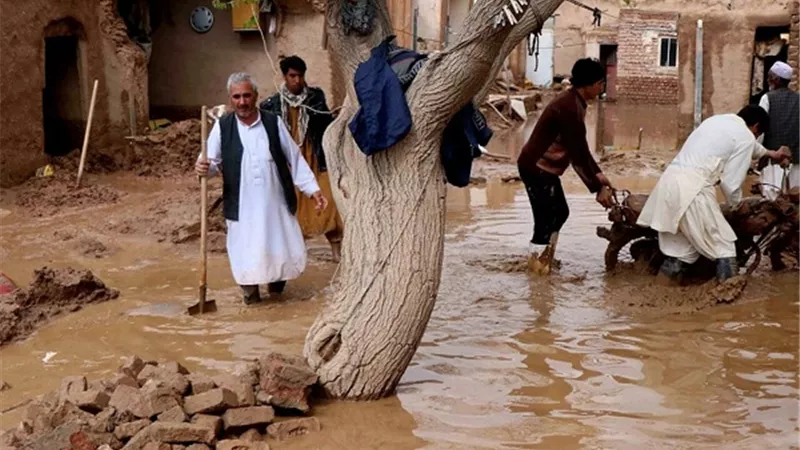مصرع 10 أشخاص جراء الفيضانات العارمة شرق أفغانستان