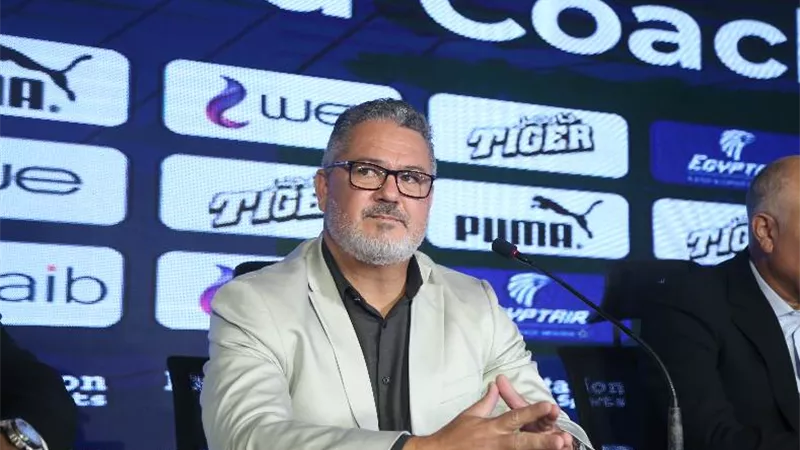 مدرب المنتخب الأولمبي يحضر مران الزمالك