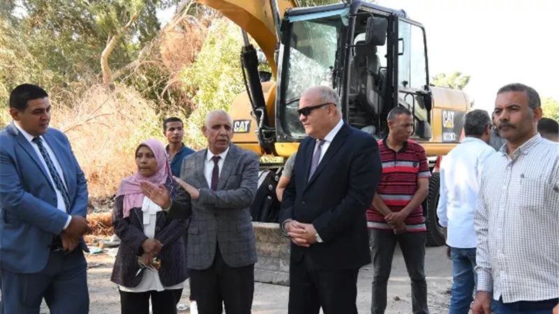 بدء تشغيل أول حفار على كاتينة وافتتاح غرفة العمليات والخط الساخن بشركة مياه الشرب