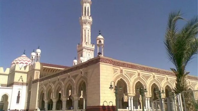 سكرتير عام قنا يشهد فعاليات الأسبوع الثقافى الثانى بمسجد سيدى عبد الرحيم القنائى