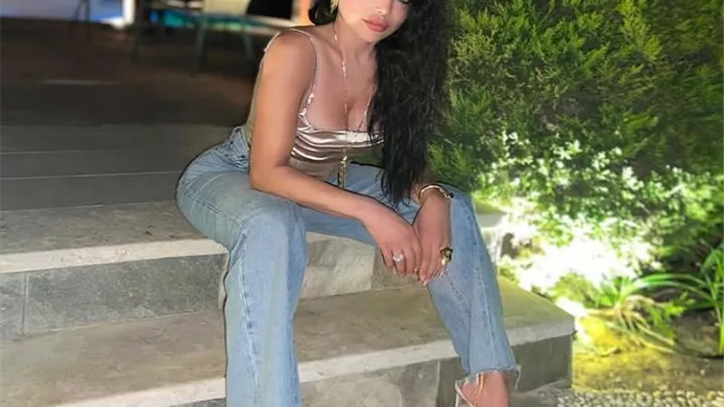 بالكاجوال.. هيفاء وهبى تتألق عبر إنستجرام (صور)