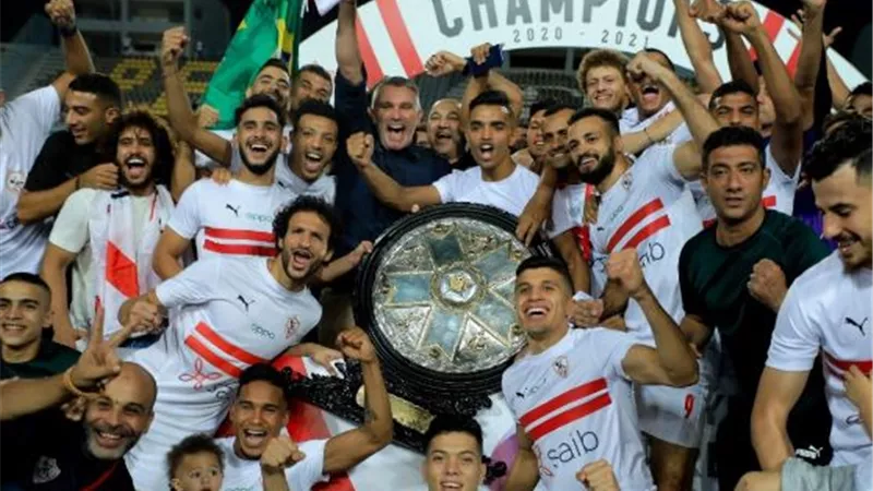 إعلامى شهير يكشف عن موعد تسليم درع الدورى العام المصرى