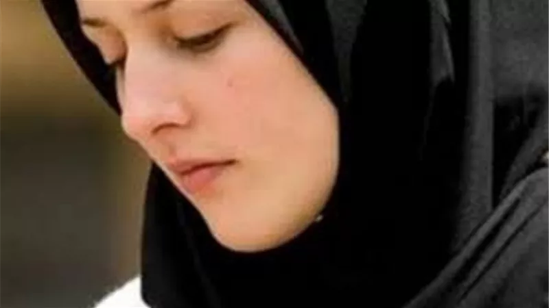 اذا لم تمس الحيض _حكم الملابس الخارجية التي ترتديها المرأة أثناء الدورة الشهرية