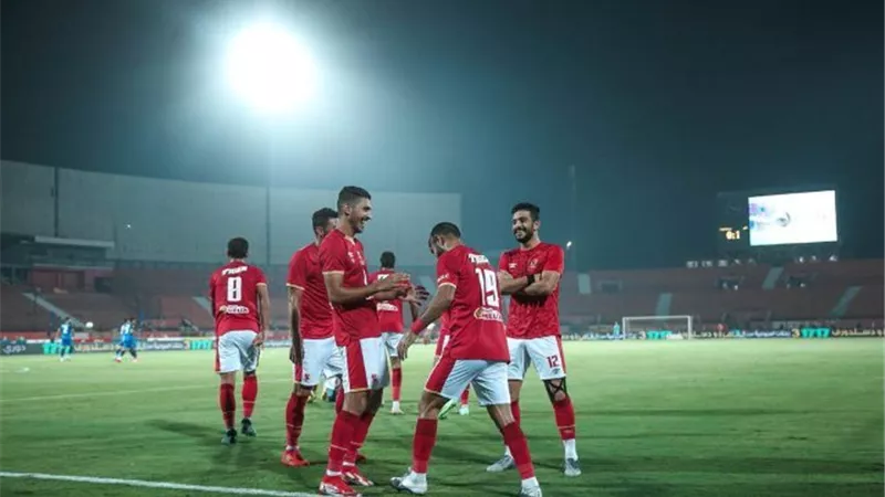 اعلامى يكشف عن عرض الزمالك الخرافى لخطف نجم الاهلى