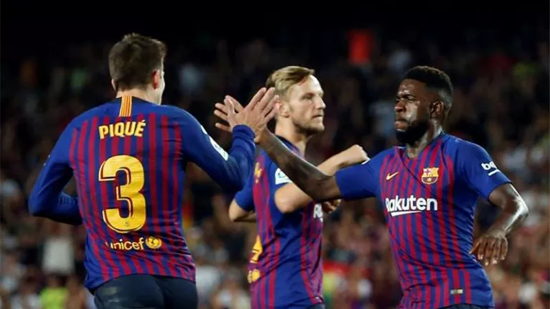 مهمة مستحيلة.. برشلونة قد يدفع 52 مليون يورو لرحيل مدافع الفريق