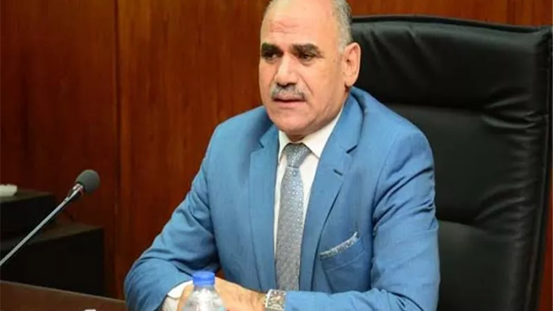 رئيس جامعة الأقصر يجتمع بأعضاء هيئة التدريس ومعاونيهم لبحث استعدادات كلية الطب للعام الدراسي الجديد