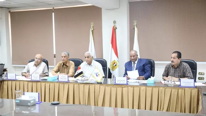 بدء المقابلات الشخصيه لاختيار مدير مدرسة مياه الشرب ببني سويف