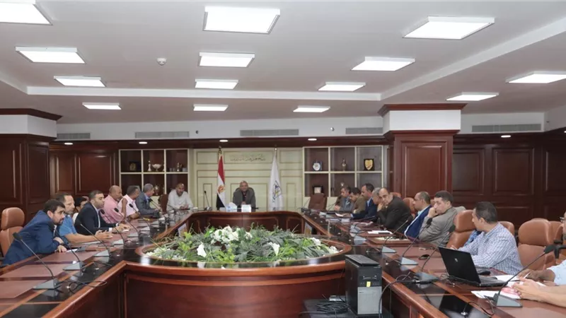سكرتير بني سويف يرأس اجتماع لجنة ترسيم الحدود مع المحافظات المجاورة
