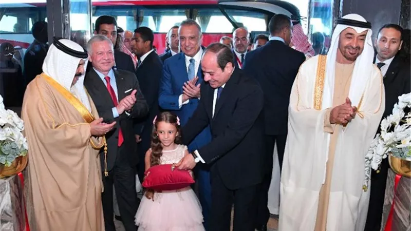 السيسى وضيوف مصر يتفقدون العلمين الجديدة.. صور