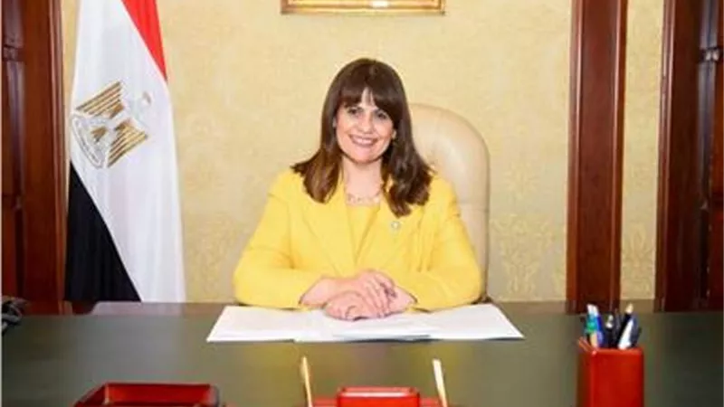 حافظوا على حياتكم.. وزيرة الهجرة توجه رسالة هامة للمصريين فى أوكرانيا
