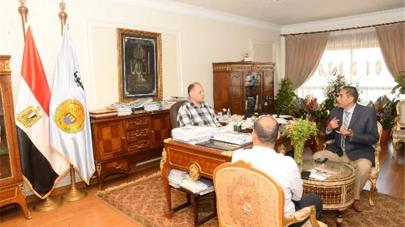 محافظ أسيوط يعلن عن بدء سحب كراسة الشروط لحجز الوحدات الصناعية بالمجمع الصناعي