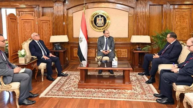 أحمد سمير: تنسيق كامل مع كل المحافظات لتحقيق التكامل الصناعي وزيادة معدلات التصدير